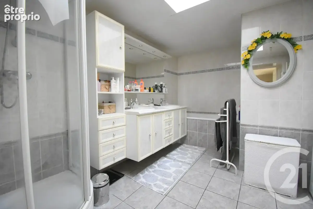 Maison 158 m² à Vendat  - photo 7