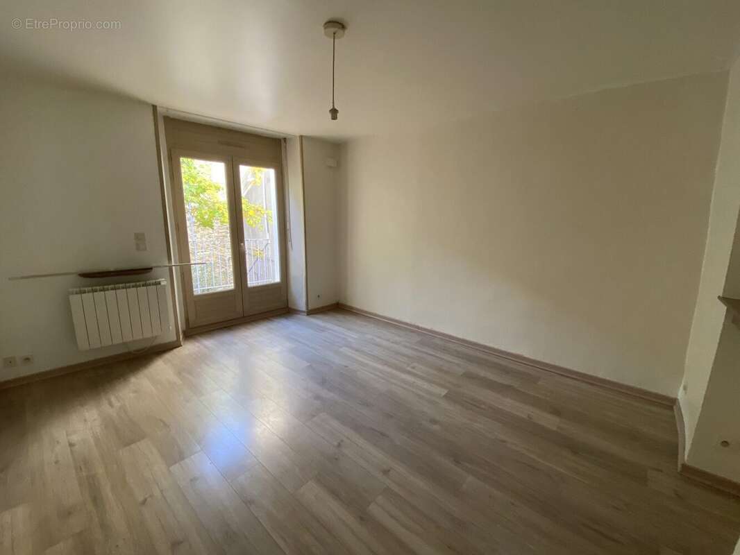 Appartement 38 m² à Aubenas  - photo 2