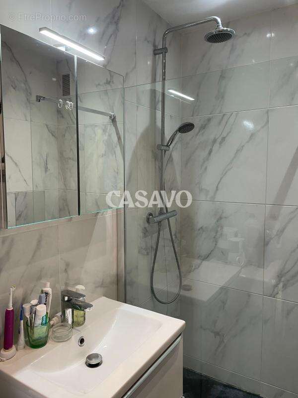 Appartement à VALLAURIS