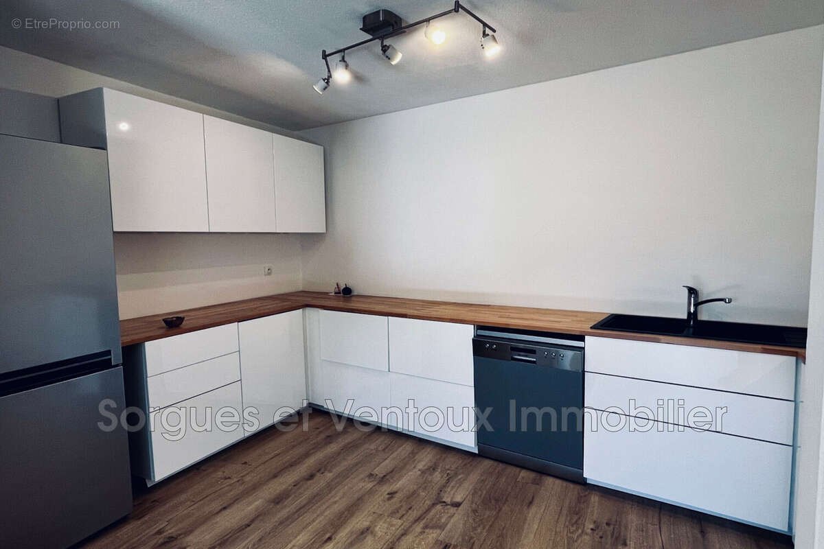 Appartement à L'ISLE-SUR-LA-SORGUE