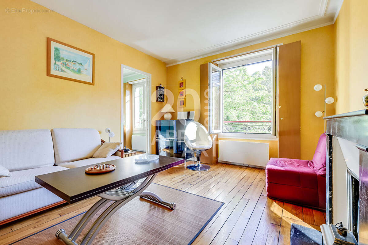 Appartement à PARIS-20E