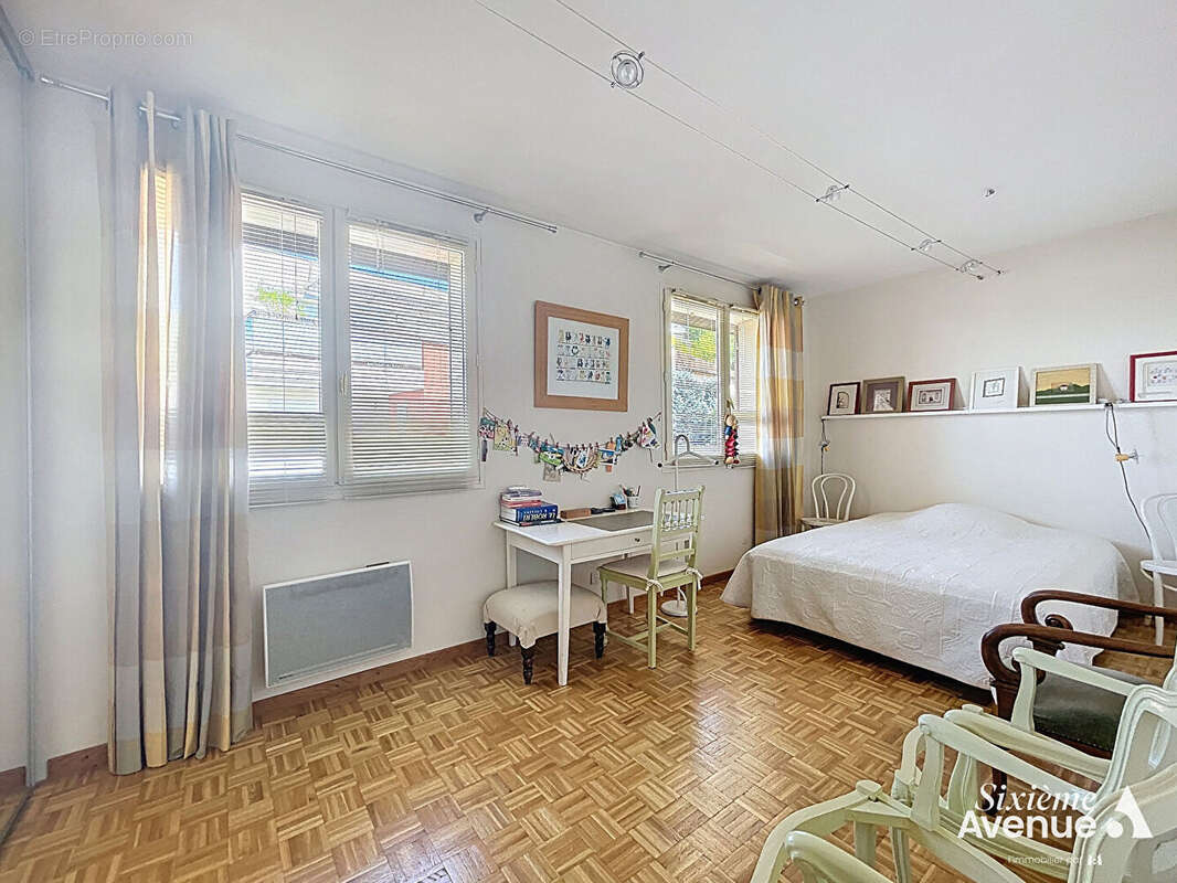 Maison à SEREZIN-DU-RHONE