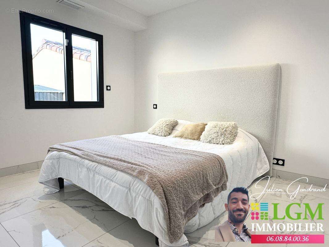 Maison à LA CALMETTE