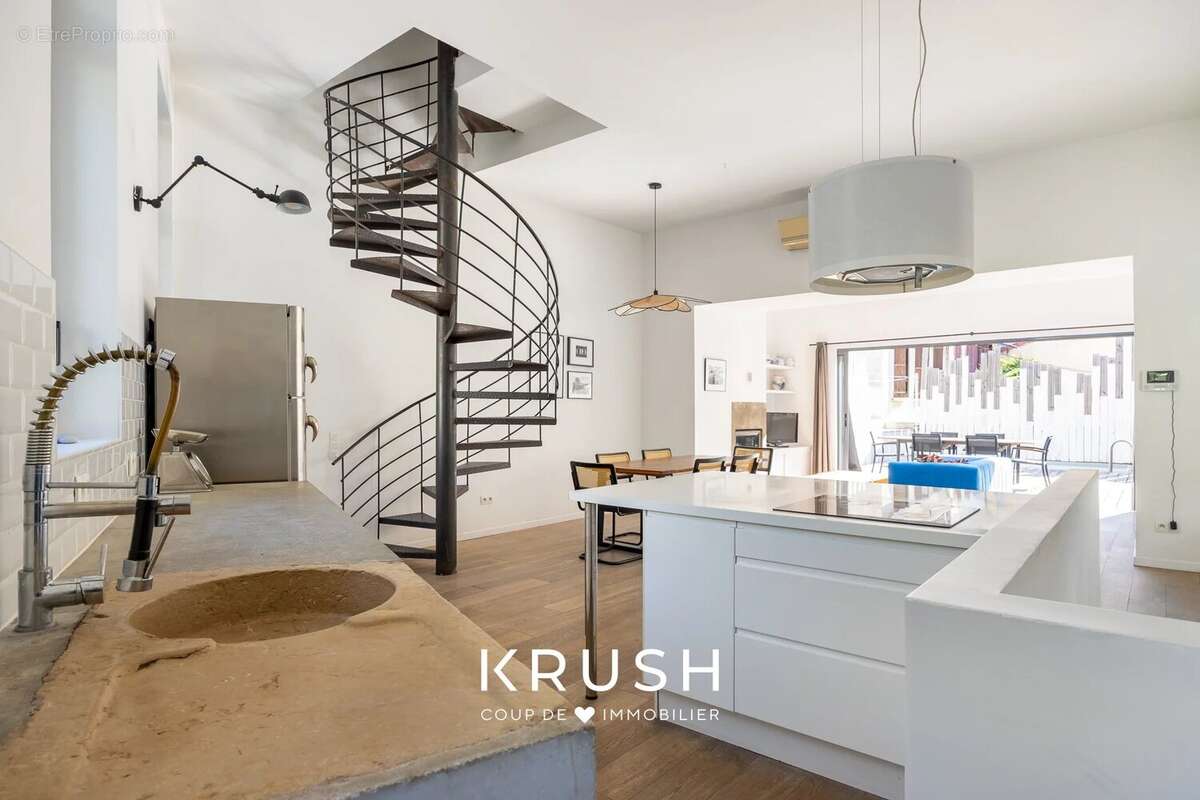Maison à MARSEILLE-7E