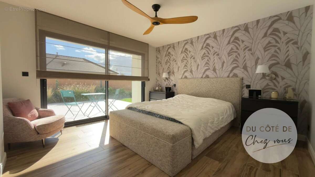 Maison à LE PAVILLON-SAINTE-JULIE