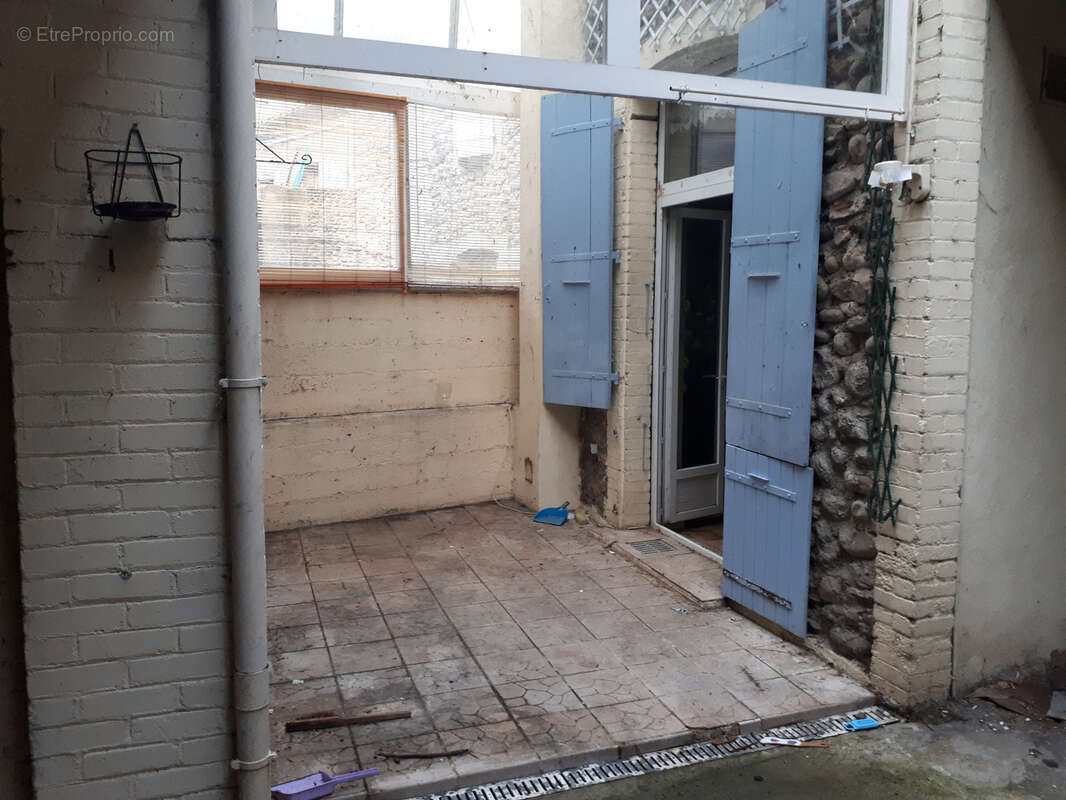 Maison à SAINT-LAURENT-DU-PAPE