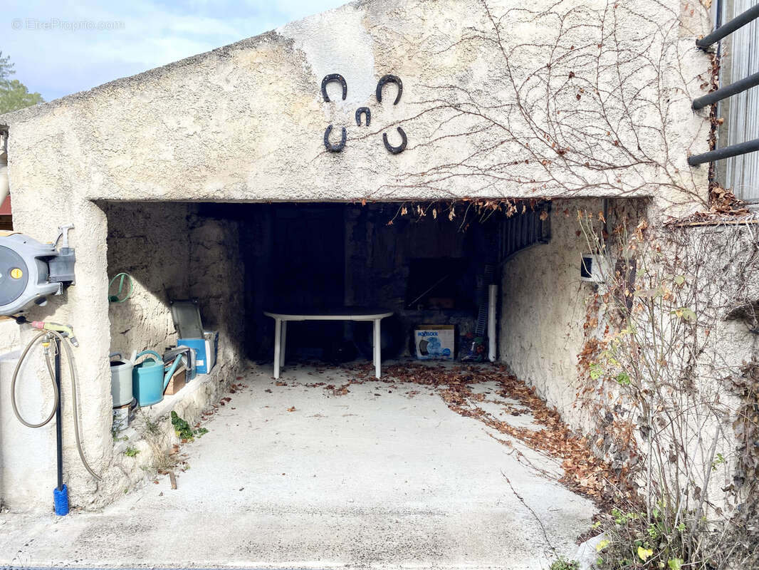 Maison à TOURRETTE-LEVENS