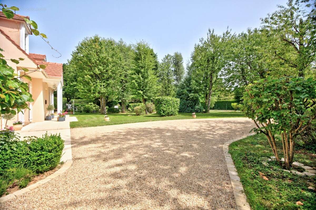 Maison à LES ALLUETS-LE-ROI