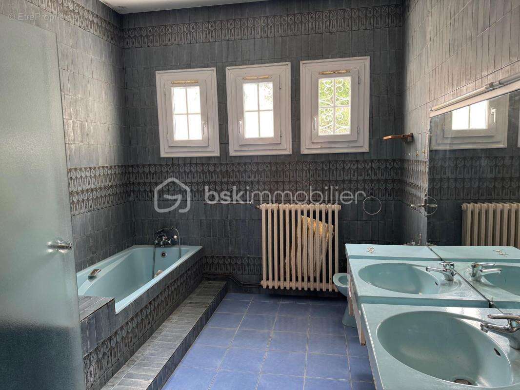 Maison à SAINT-SEURIN-SUR-L&#039;ISLE