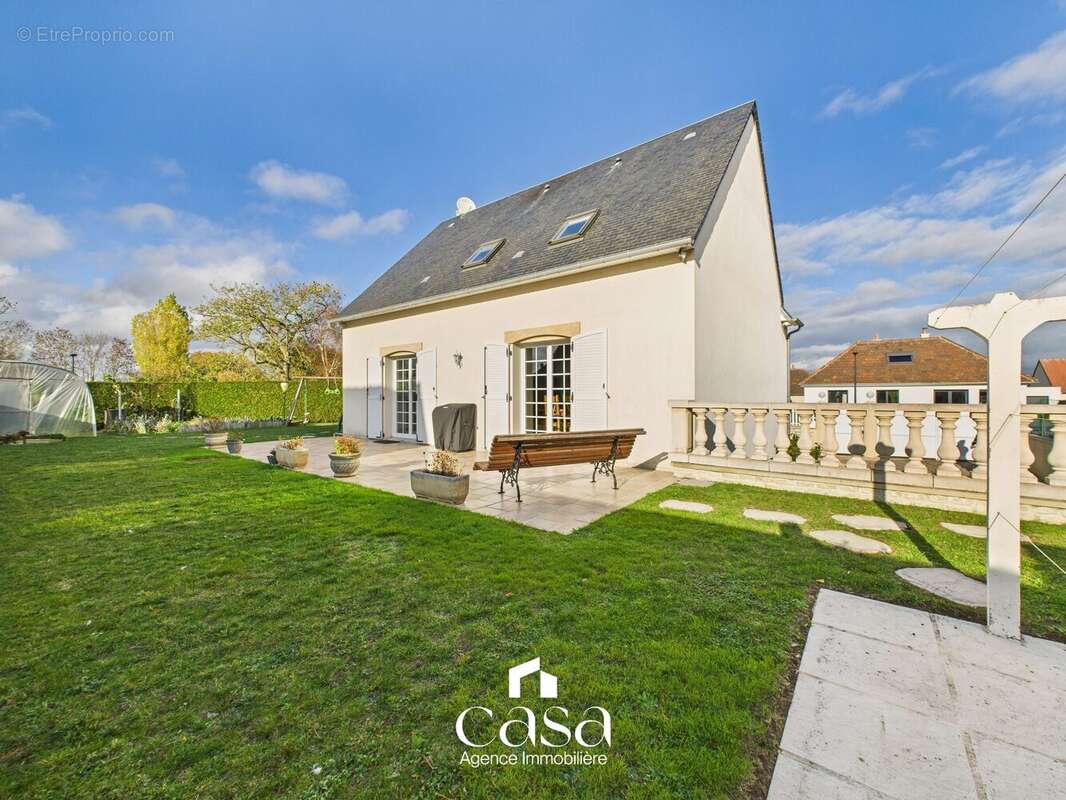 Maison à SAINT-SYLVAIN