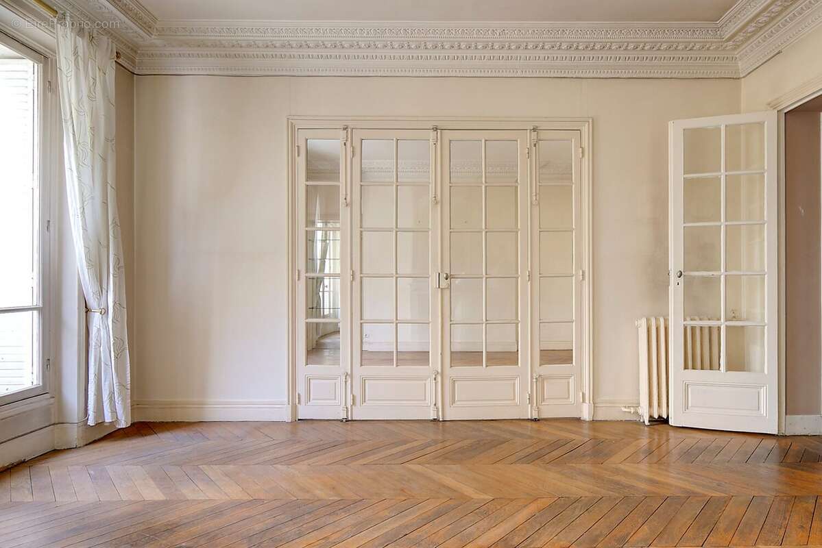 Appartement à NEUILLY-SUR-SEINE