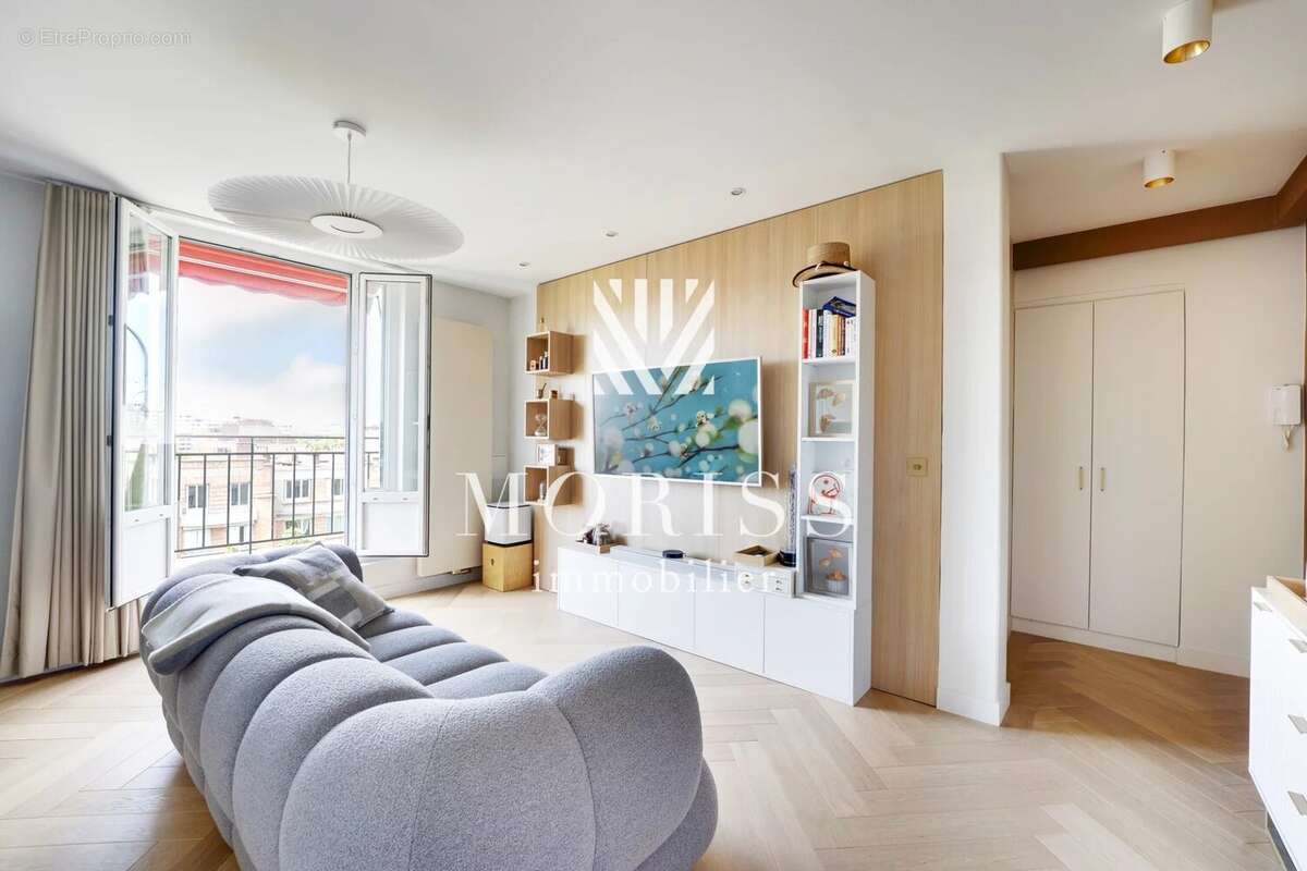 Appartement à PARIS-14E