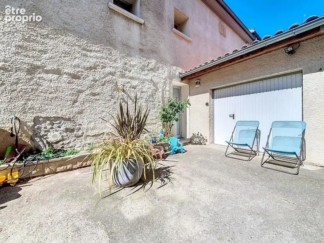 Maison - 3 Chambres - Garage - Cour - Proche centre village - photo 13