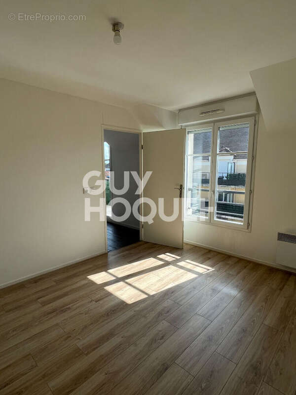 Appartement à COUBERT