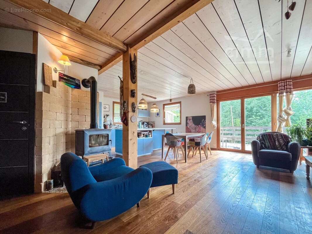 Maison à LA TERRASSE