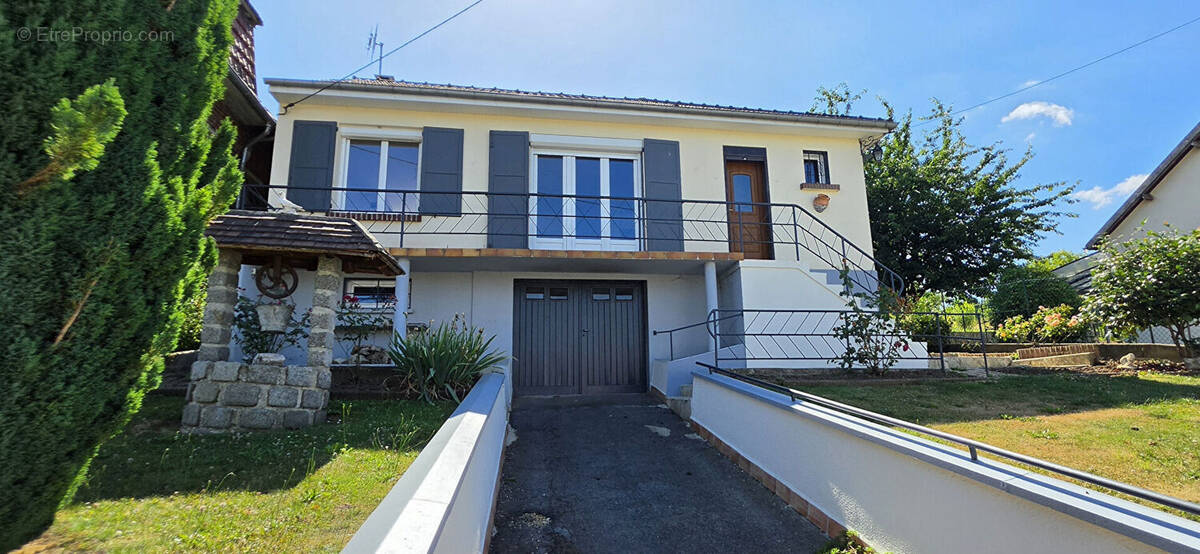 Maison à JANVILLE