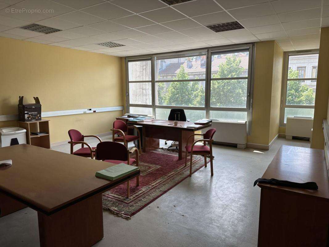 Commerce à SAINT-ETIENNE