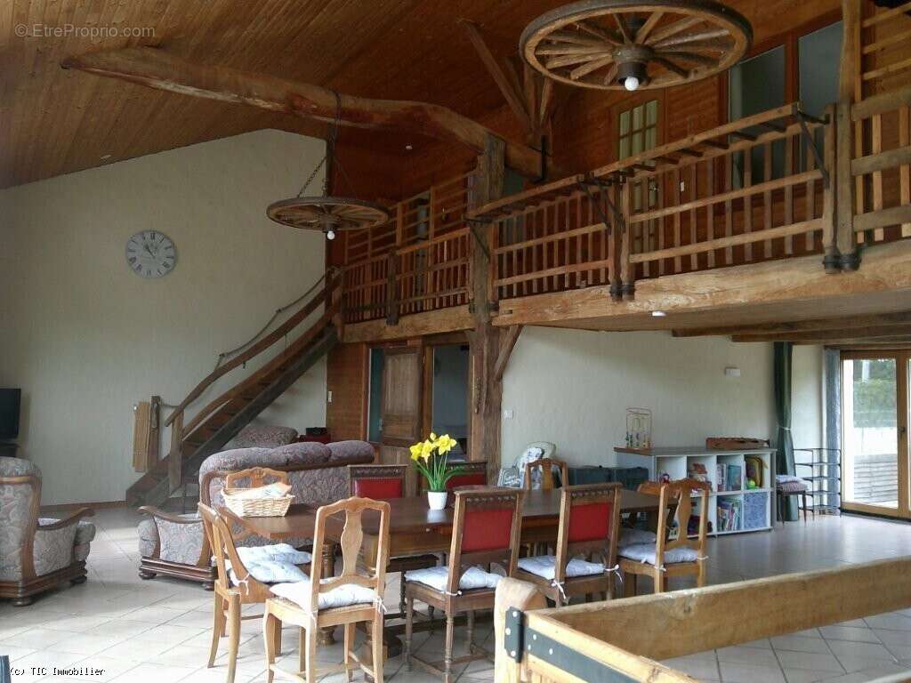Maison à CHEF-BOUTONNE