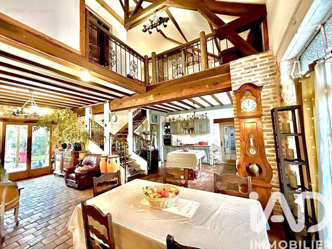 Photo 2 - Maison à CHEVRY-EN-SEREINE