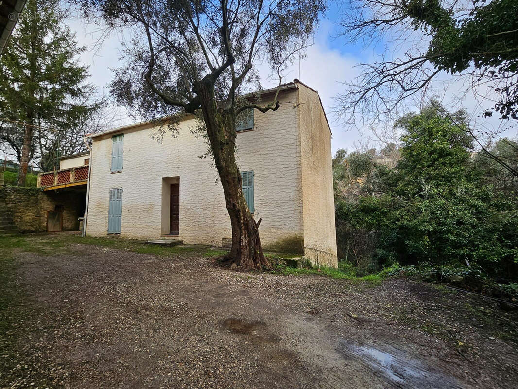 Maison à BERRE-LES-ALPES