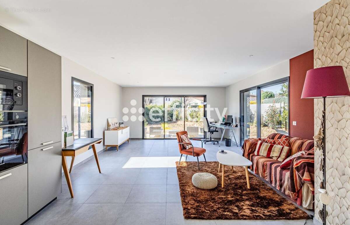 Maison à CHAZAY-D'AZERGUES