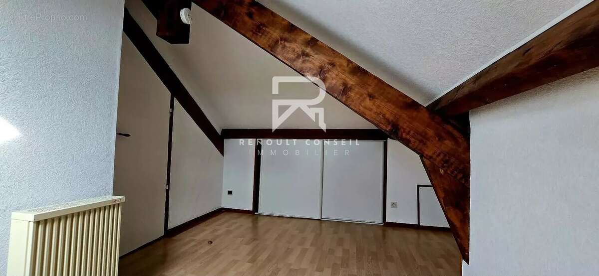 Appartement à LES DAMPS