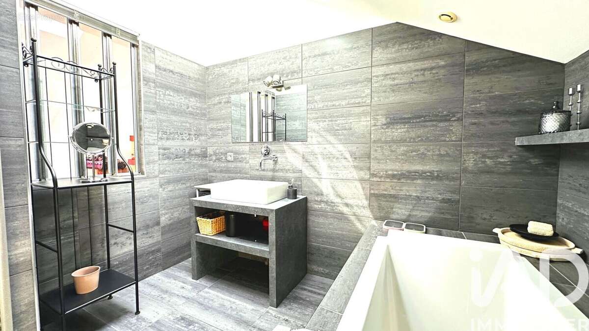 Photo 8 - Maison à LORETTE