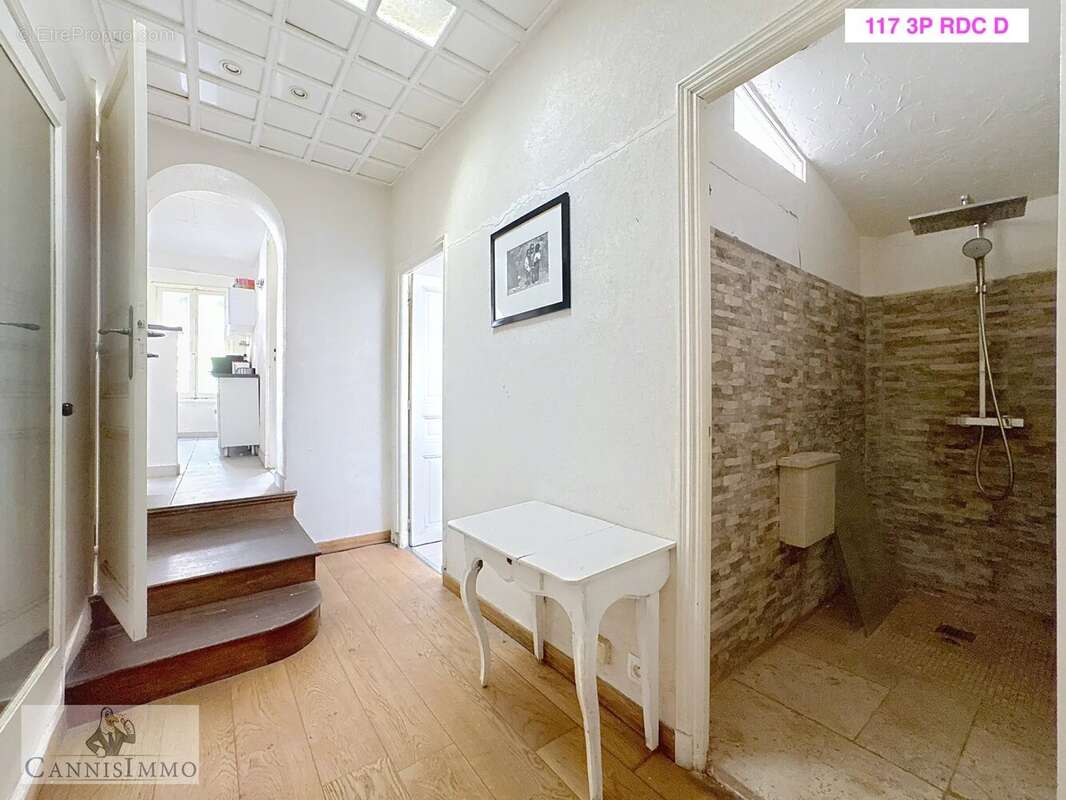 2 immeubles a renover avec piscine cannes - photo 19