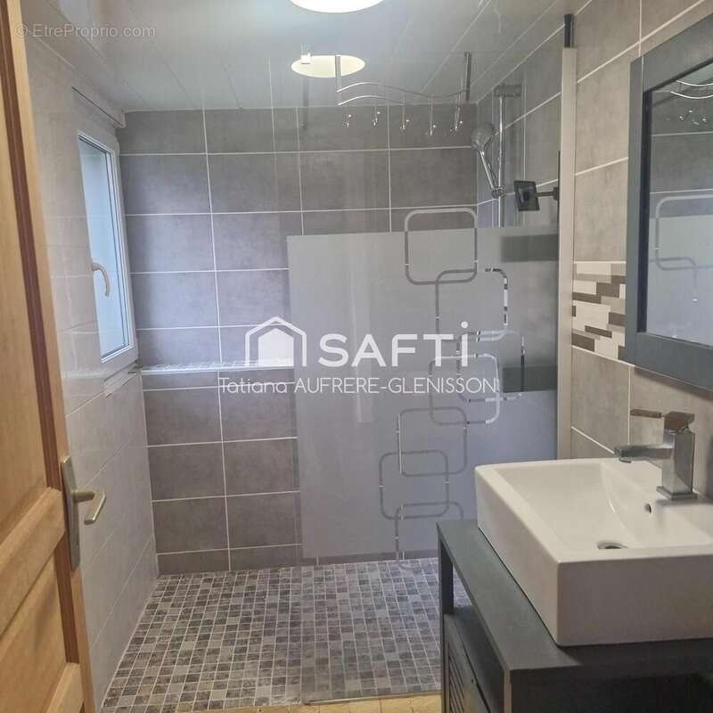 Maison 60 m² à Domeyrot  - photo 7