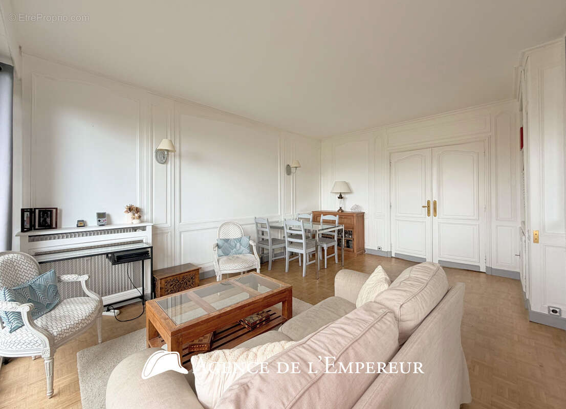 Appartement à SURESNES