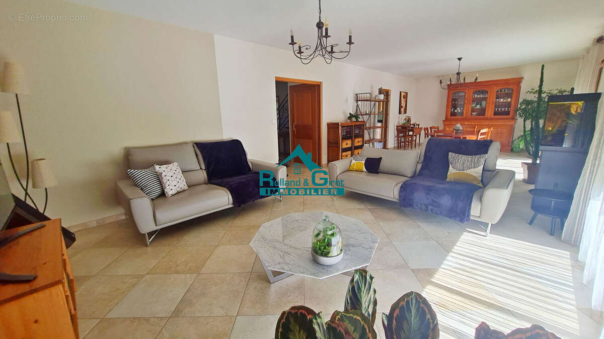 Maison à SAINT-JEAN-SUR-COUESNON