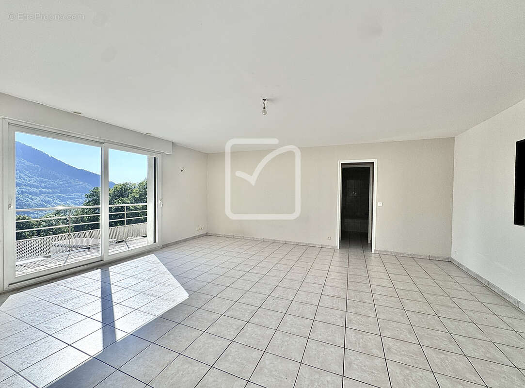 Appartement à FETERNES