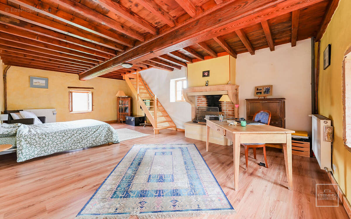 Maison à MARCILLY-D&#039;AZERGUES