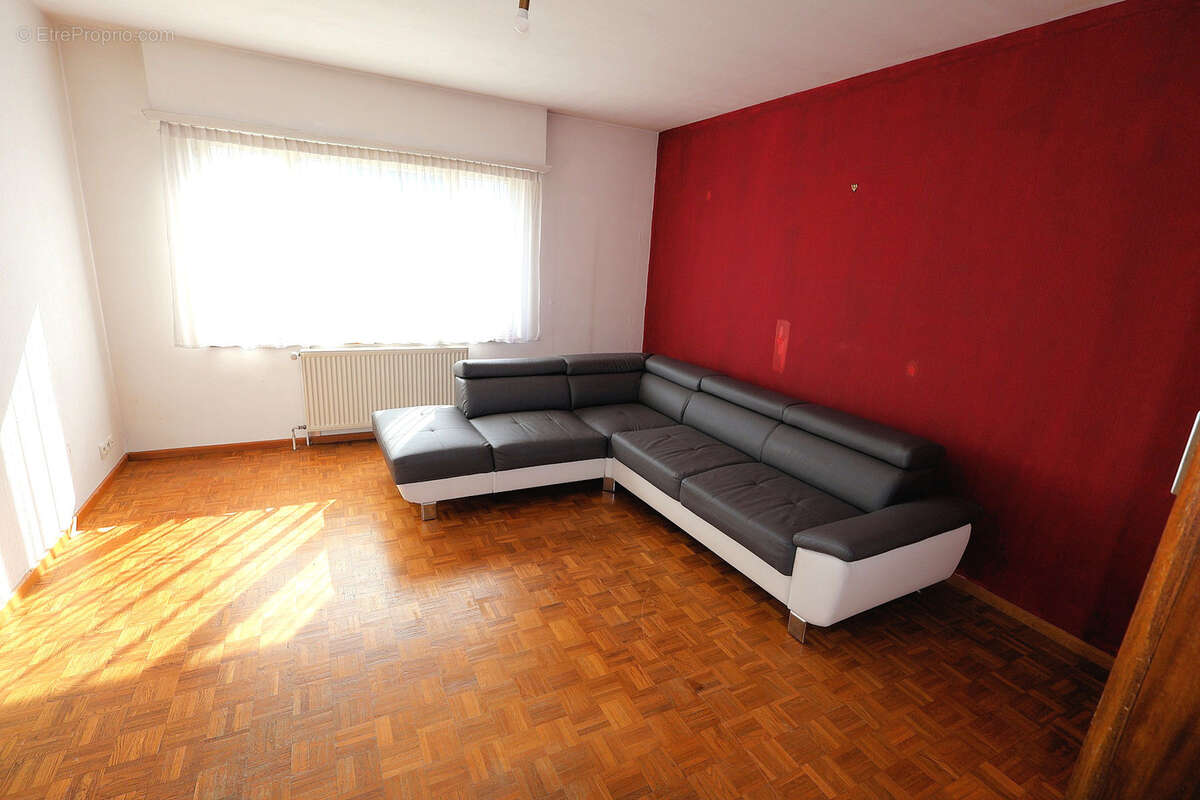 Maison à VILLAGE-NEUF