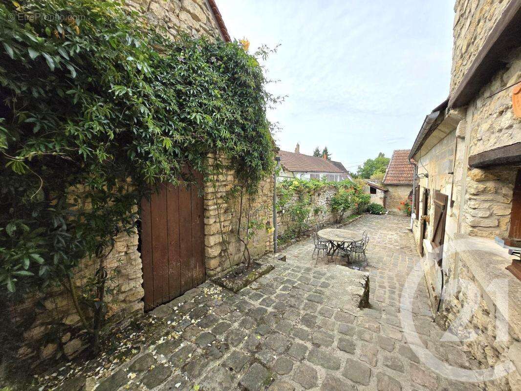 Maison à PONTPOINT