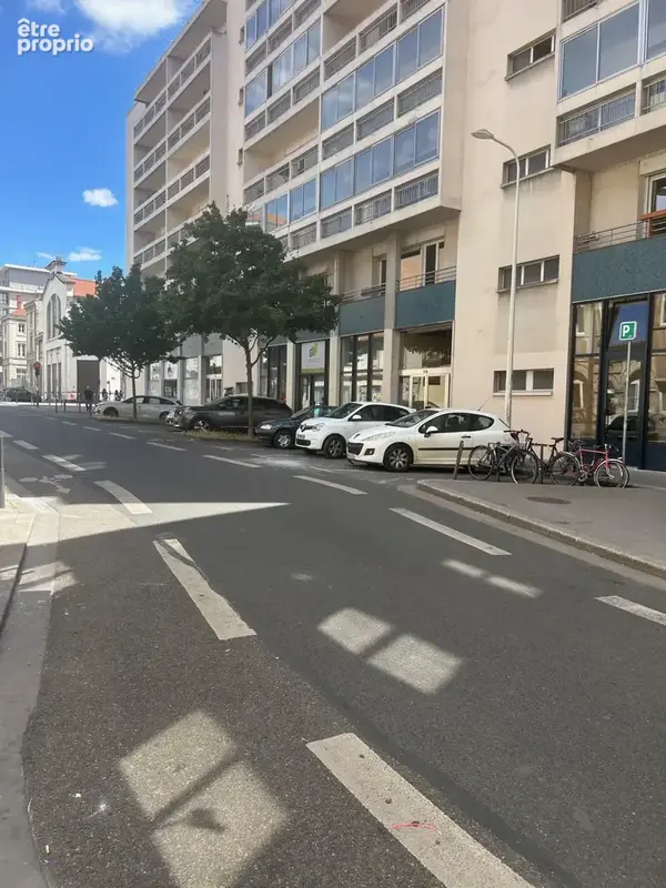 À VENDRE –  Exclusivité - MURS COMMERCIAUX –  Lyon 7ème 49 M2 - photo 4