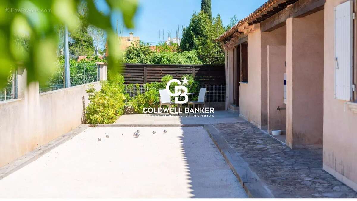 Emplacement exceptionnel, villa sur la plage - photo 11