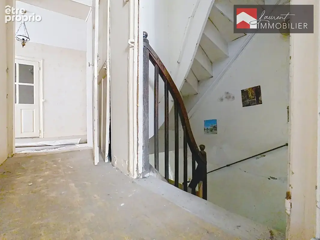 Cuisery - Maison de ville à rénover - Fort potentiel d'investissement ! - photo 4