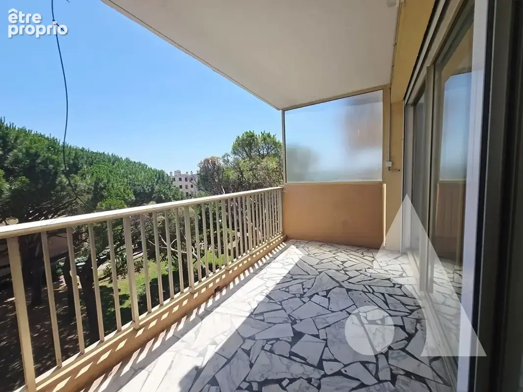 Saint-Raphaël  4 p - 104,65 m²  carrez-  Beaux volumes, lumineux, CV à pied - photo 4