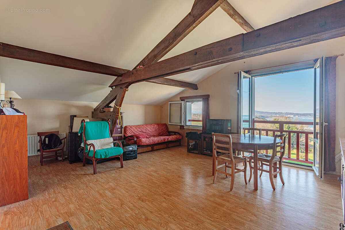Appartement à URRUGNE