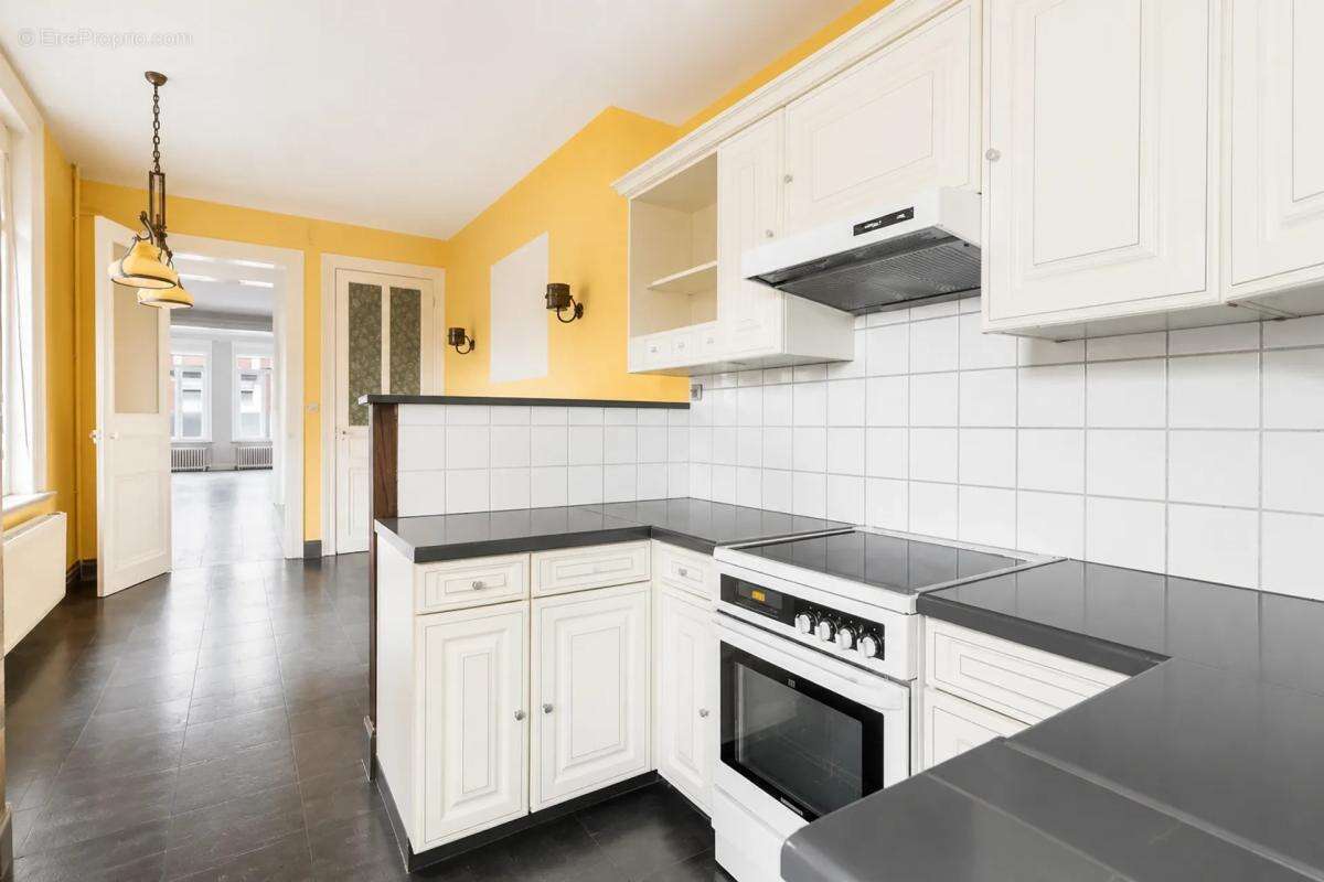 Charmante maison 9 pièces, Roubaix - Rénovation à prévoir - photo 6