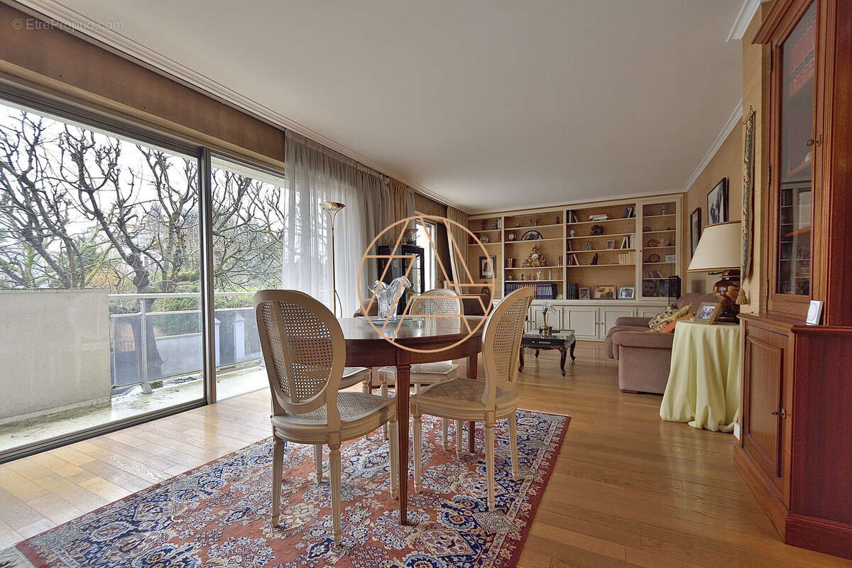 Appartement à SAINT-MAUR-DES-FOSSES