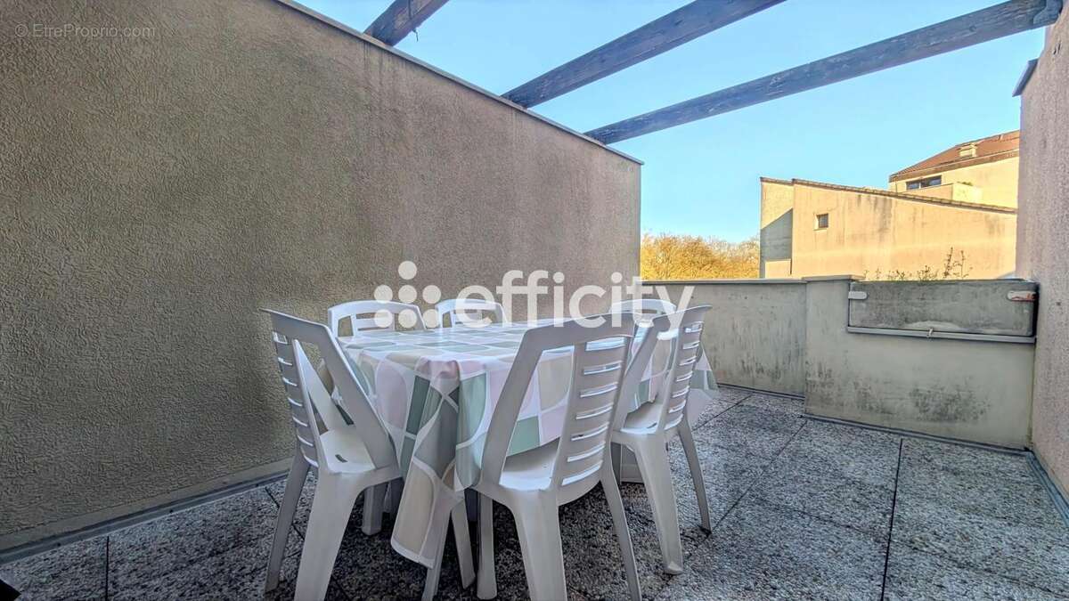 Appartement à LOGNES