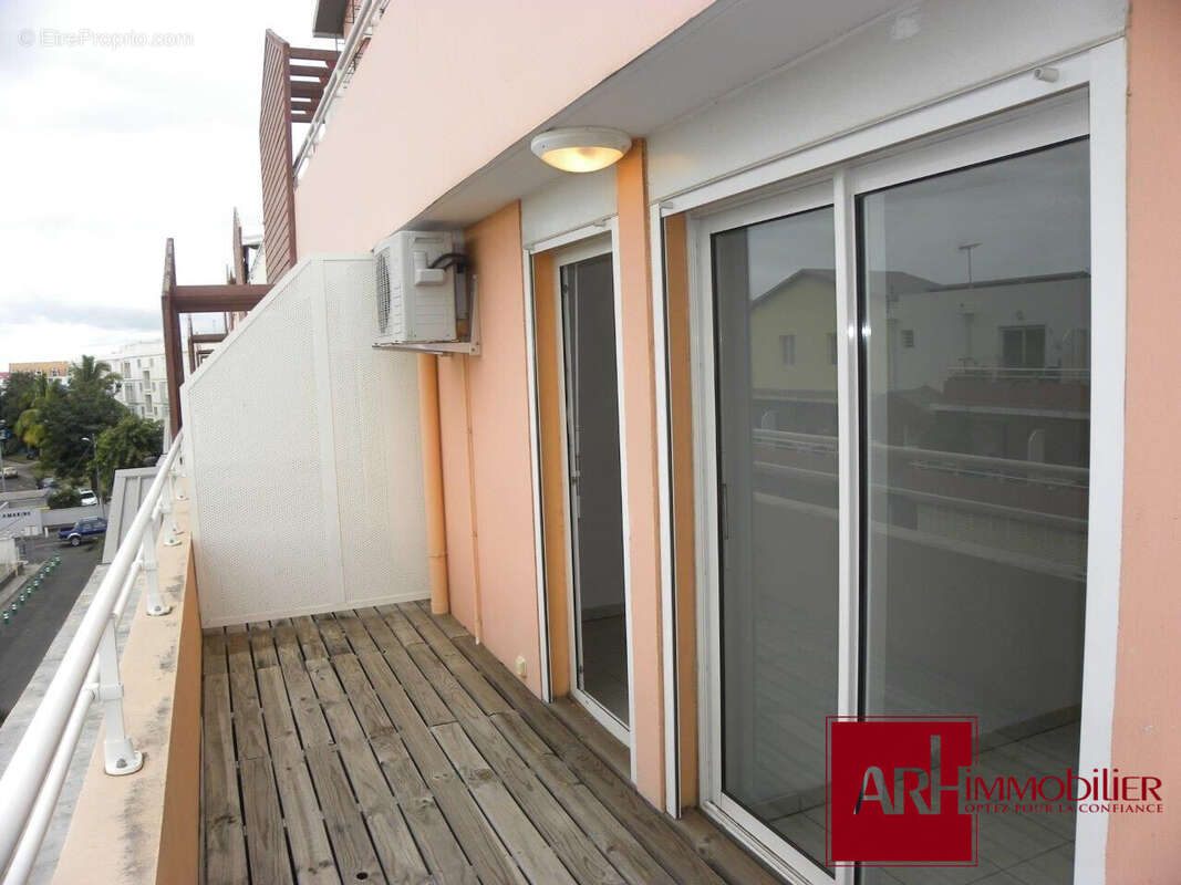 Appartement 38 m² à Saint-Denis  - photo 8