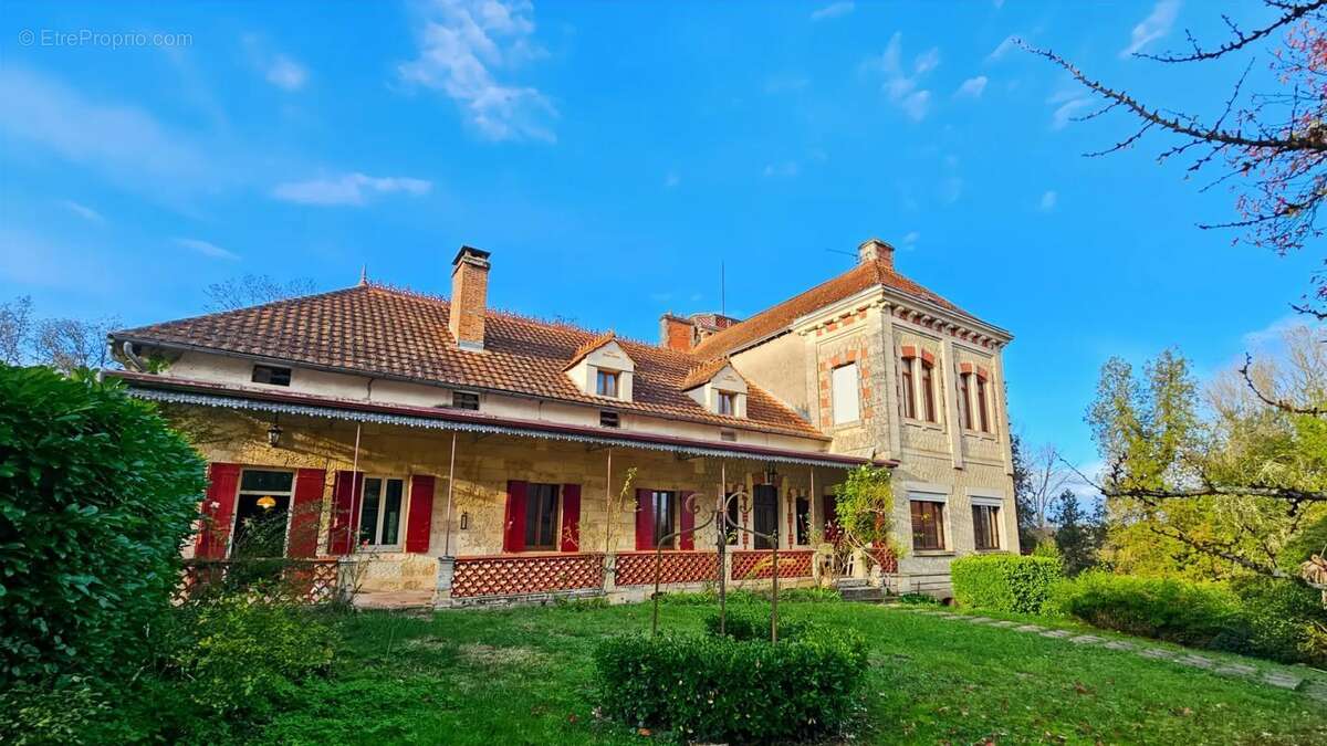 Maison à SAINT-LAURENT-DES-HOMMES