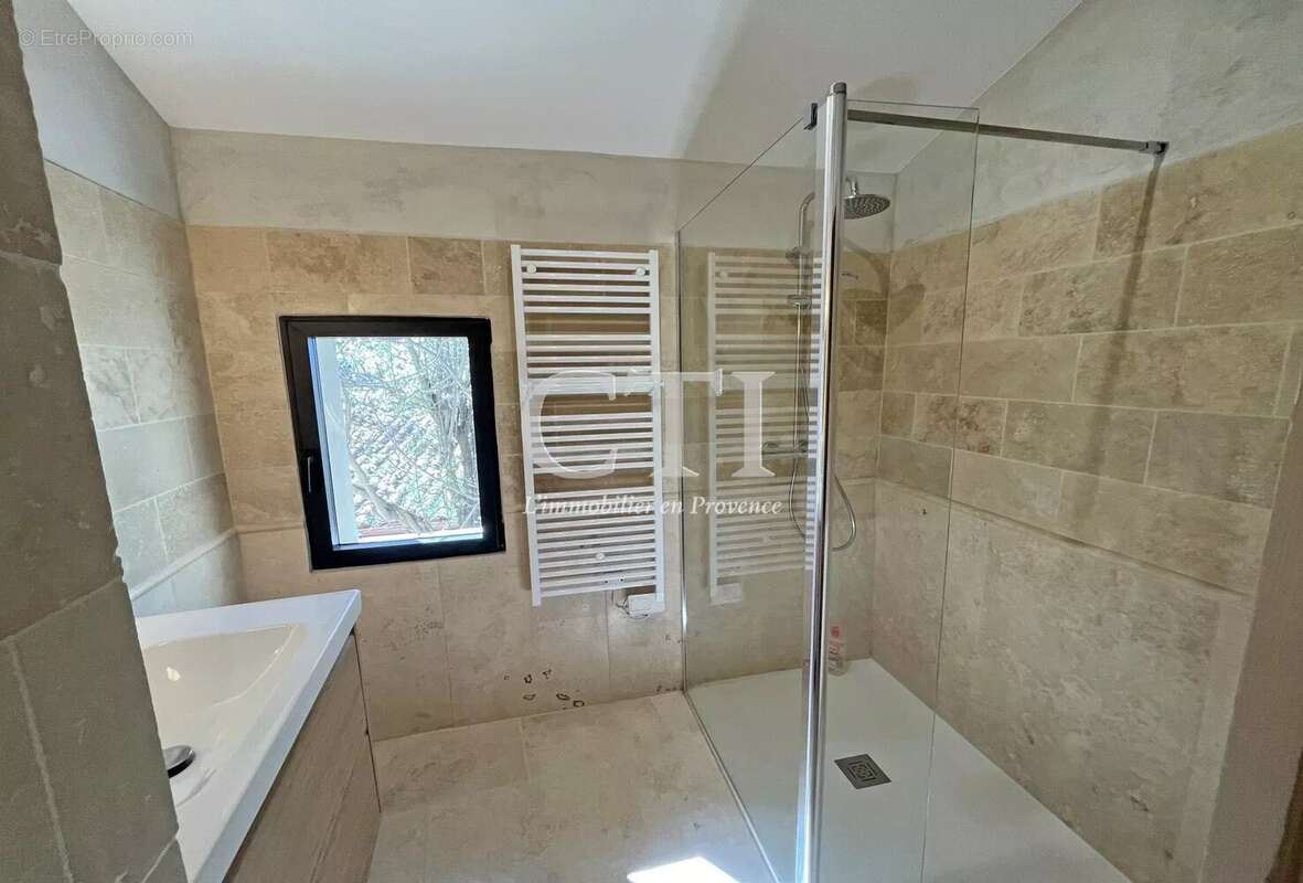 Maison à VAISON-LA-ROMAINE