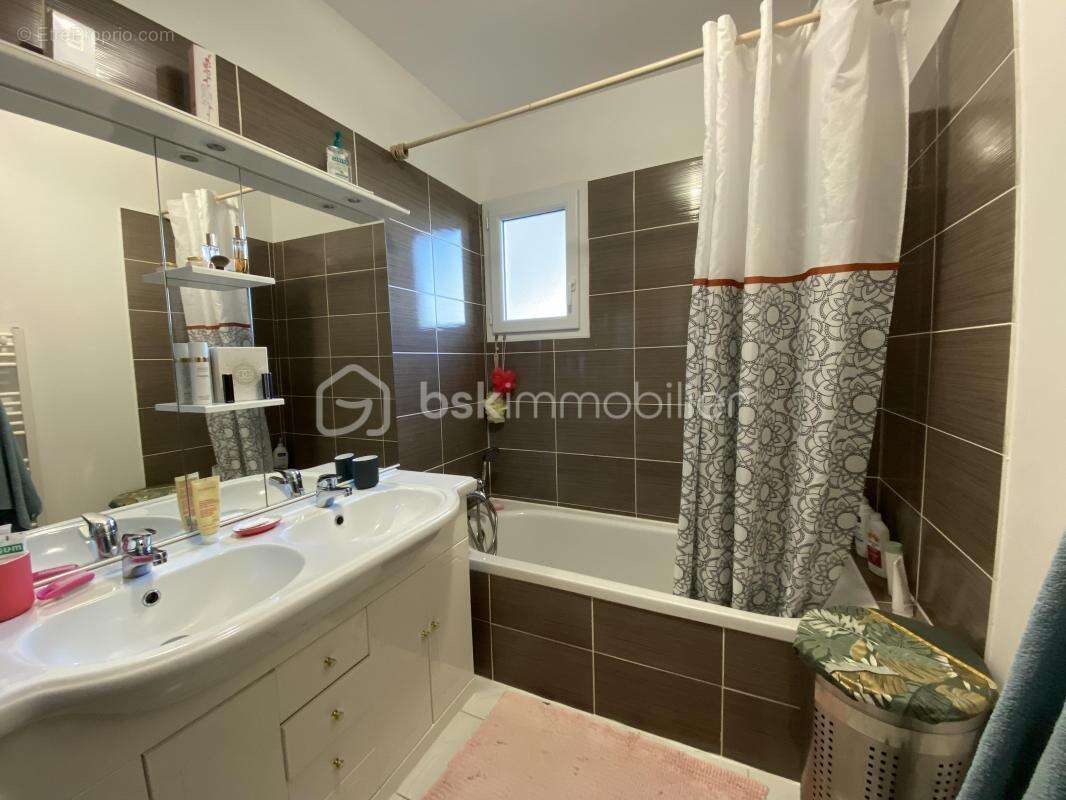 Maison à PONT-L&#039;ABBE-D&#039;ARNOULT