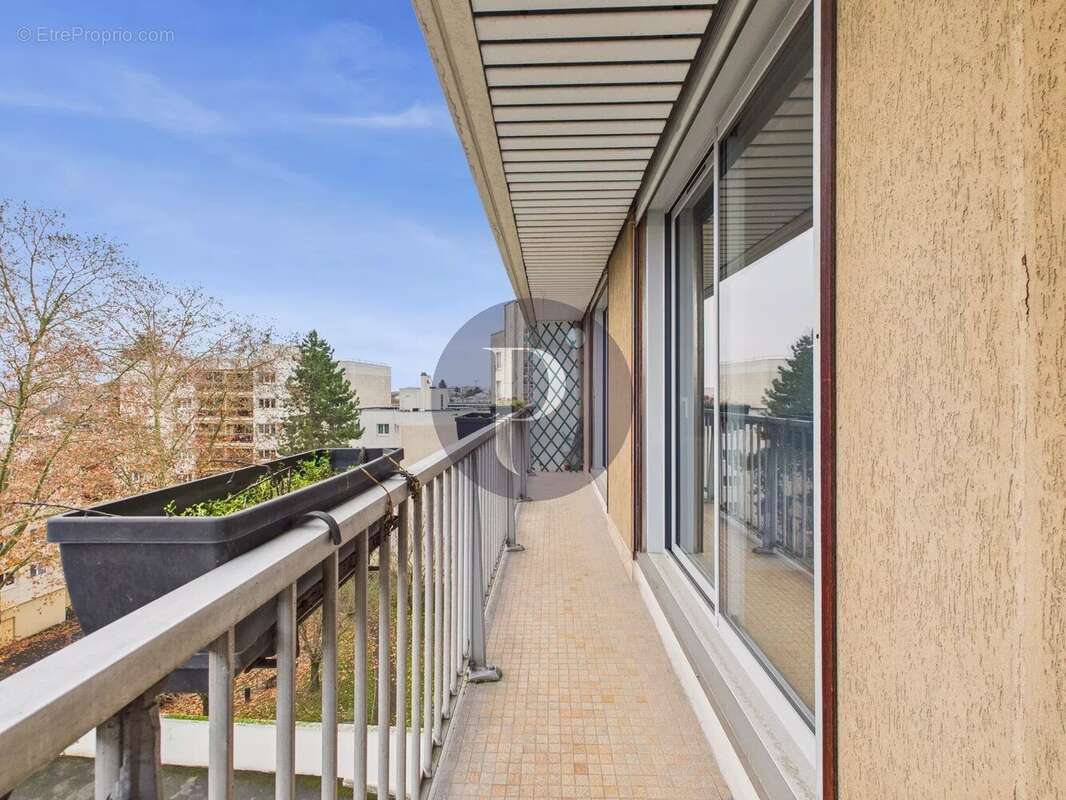 Appartement à BOURG-LA-REINE