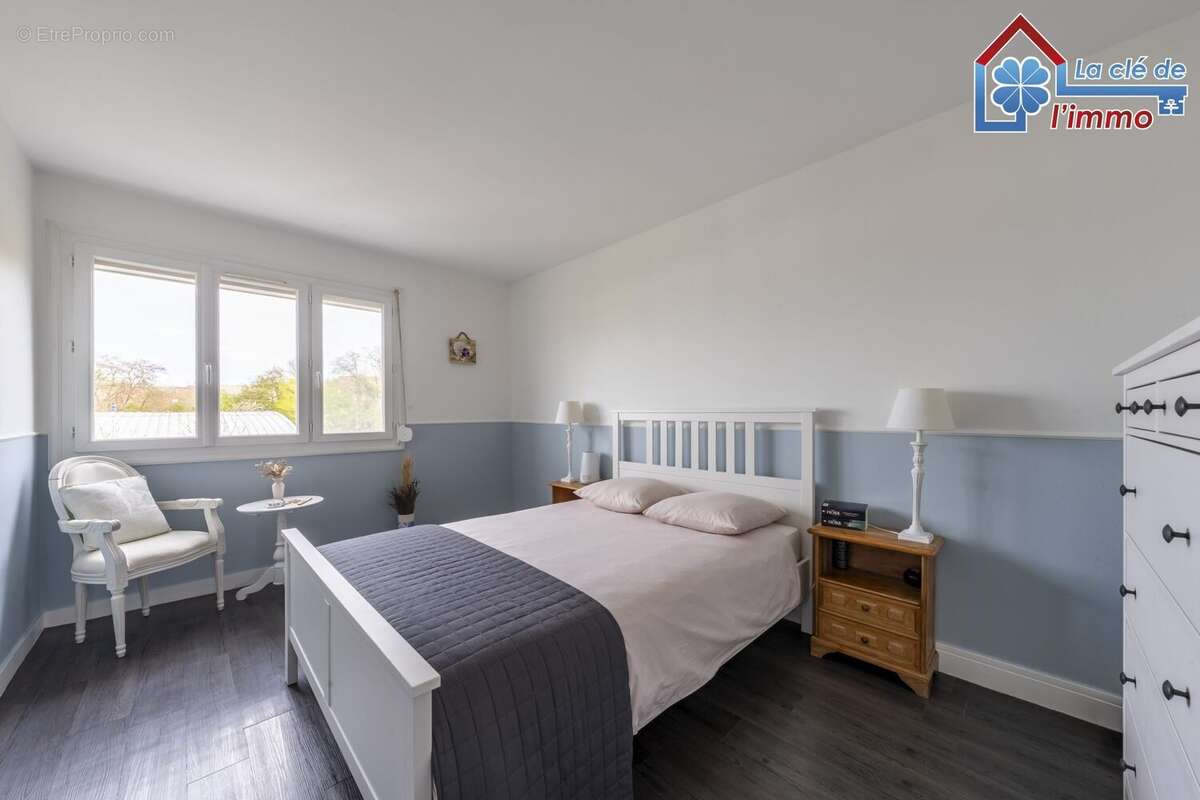 Appartement à PRINGY