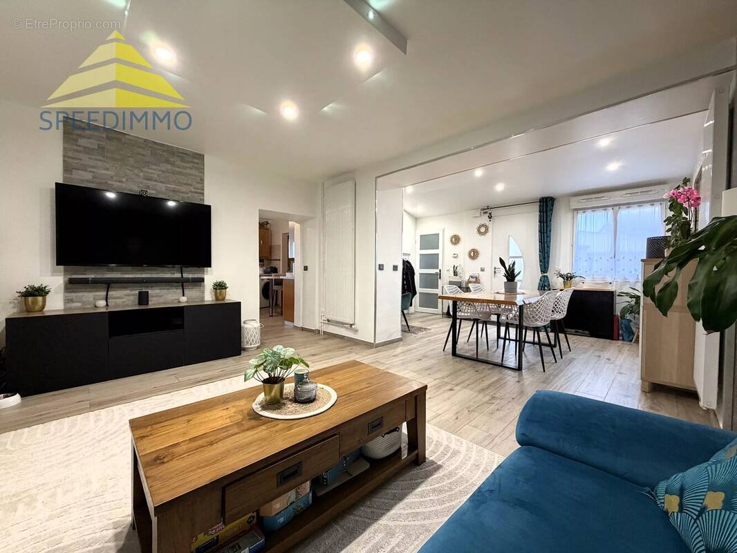 Maison à VILLECRESNES